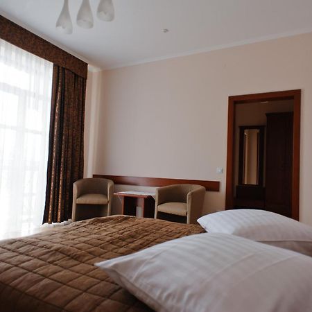 Karpaty Hotel Khust Eksteriør billede