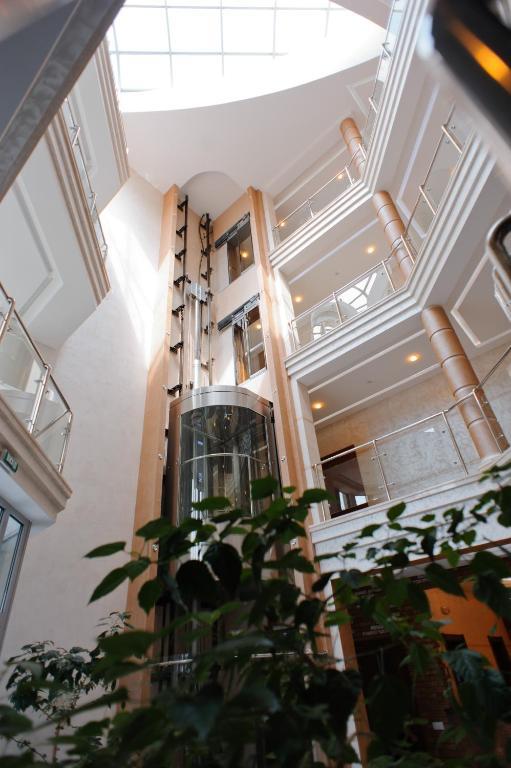 Karpaty Hotel Khust Eksteriør billede