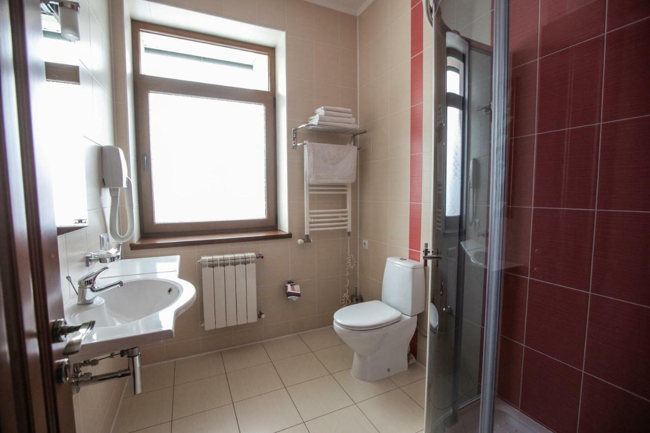 Karpaty Hotel Khust Eksteriør billede